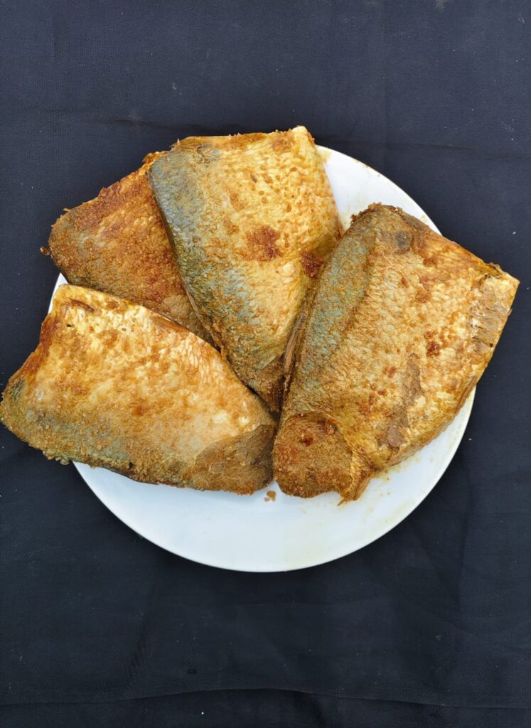 চন্দনা ইলিশ ফালি।